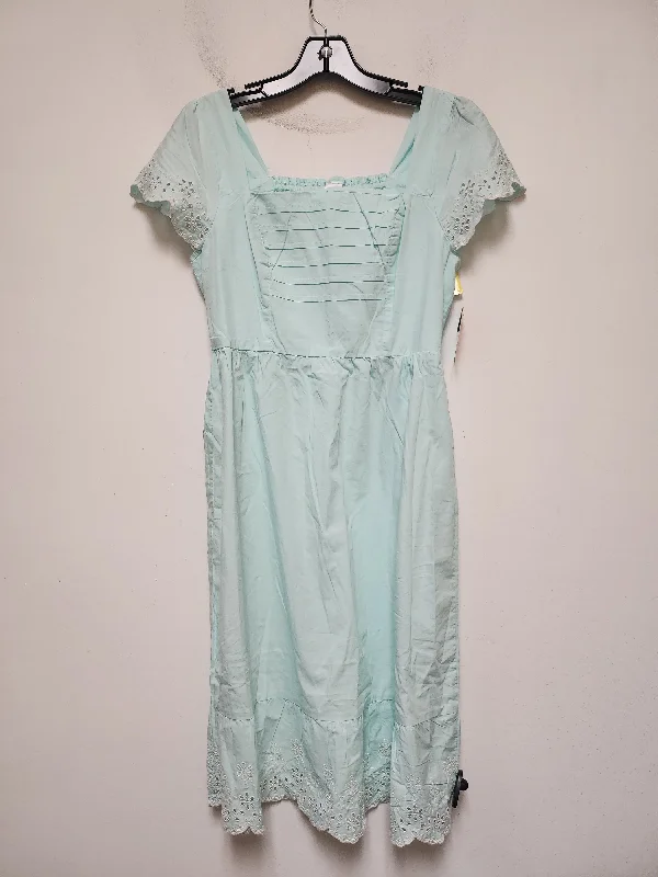 Dress Casual Short By Clothes Mentor In Aqua, Size: S